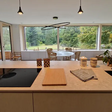 Design Dans Un écrin Végétal Apartment
