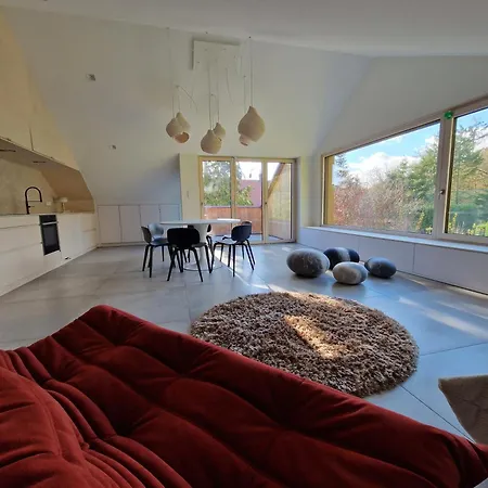 Apartment Design Dans Un écrin Végétal *